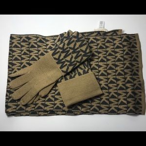 NWT MK scarf gloves head set